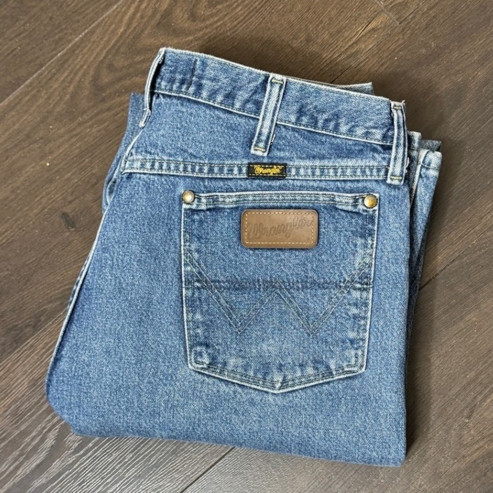 Wrangler Jeans George Strait Cowboy Cut Collection Medium Wash 38 x 34 Long
